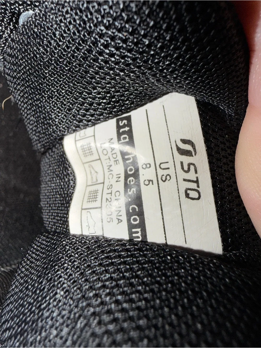 STQ walking shoe Woman’s size 8.5 black lace up for work